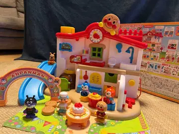 호빵맨 첫 하우스 친구들과 파티 DX