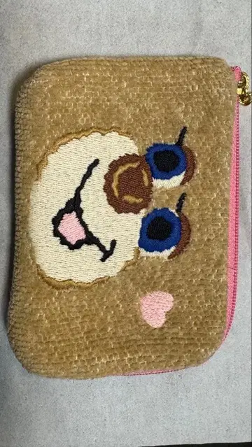 러브러리 바이 페이러 도업 테디 보이