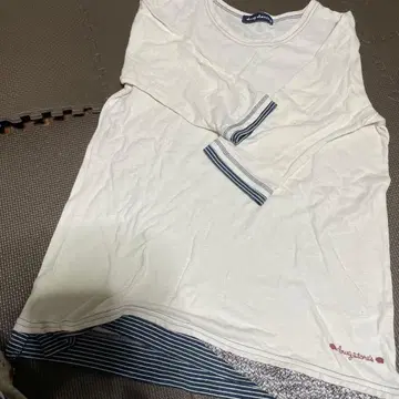 긴팔 T셔츠 사이즈 4 화이트 스트라이프