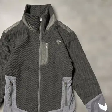 정가: 17,930엔 hummel 트랙 자켓