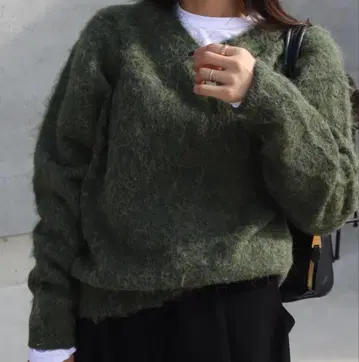 epa mohair V neck knit 'MATCHA'