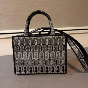 [ 새상품급 ] FURLA 오포르투니타 토트 핸드 숄더 정가 6.2만