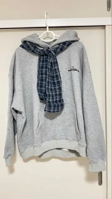 ADC 그레이 후드 부착 후드티 M 사이즈