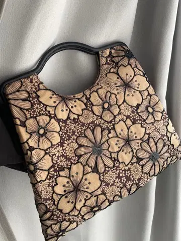 일본 의류 꽃무늬 핸드백 브라운/베이지