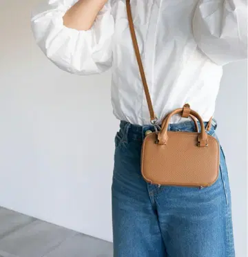 ineedmoreshoes 천연 가죽 미니 보스턴 카멜