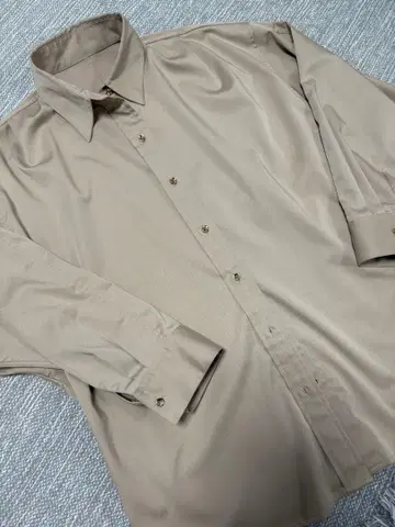 LOUNGEDRESS 라운지 드레스 새틴 BIG 셔츠 베이지