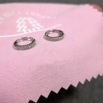 [컨디션 최상] 다이아몬드 리버서블 귀찌 미미소프트