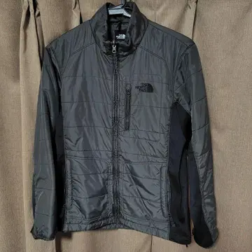 THE NORTH FACE 다크 그린 패딩 자켓