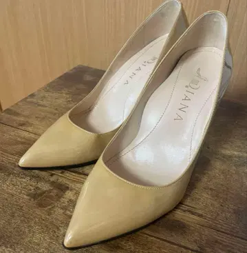 DIANA 심플 에나멜 하이힐 24cm 카멜