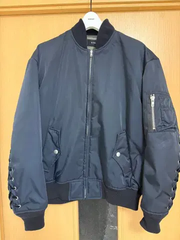 G.V.G.V 레이스업 ma-1 블루종 블랙