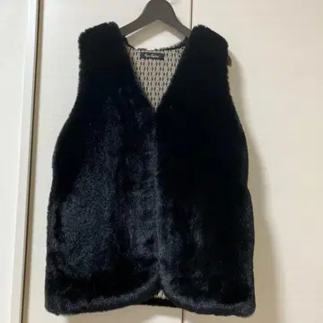 블랙 퍼 베스트 S 사이즈