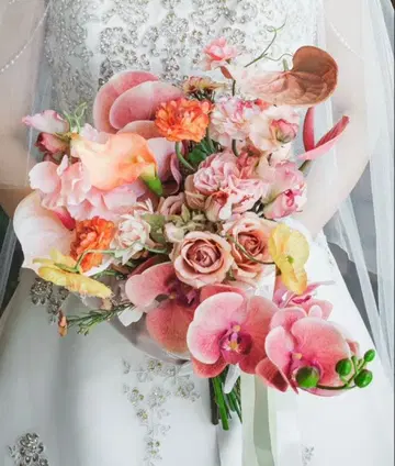 웨딩 부케 캐스케이드 부케 부토니에 포함 결혼식