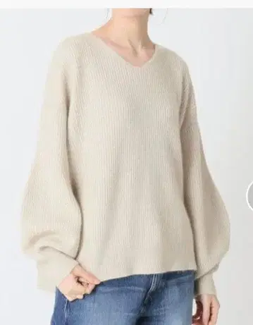 IENA 워셔블 V넥 니트 풀오버 크림색