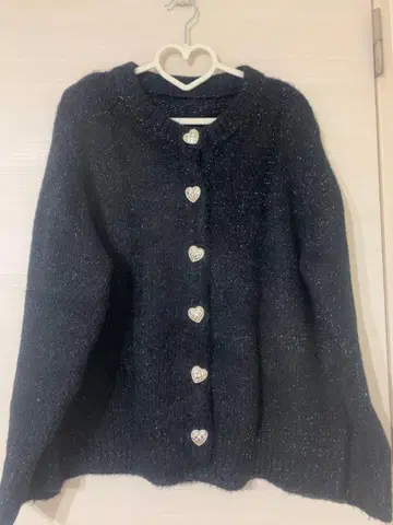 안드라브 블랙 긴팔 가디건 라메 하트 버튼