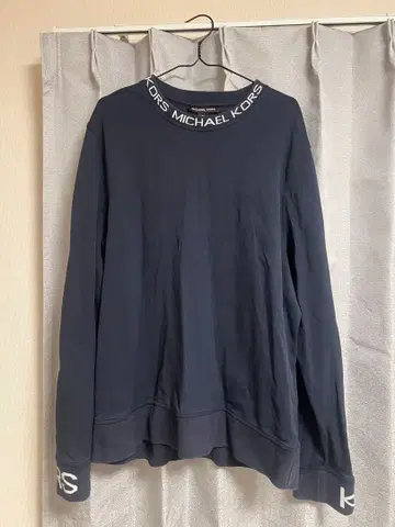 MICHAEL KORS 네이비 긴팔 트레이닝 T셔츠