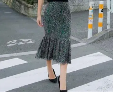 에이미 마나미 씨 착용 머메이드 스커트 레이스