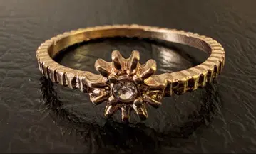 아쉬페 프랑스 꽃 모티브 크리스탈 부착 반지 15.5호