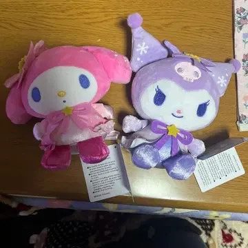 산리오 캐릭터즈 스노우 레인보우 마이멜로디 쿠로미 봉제 인형