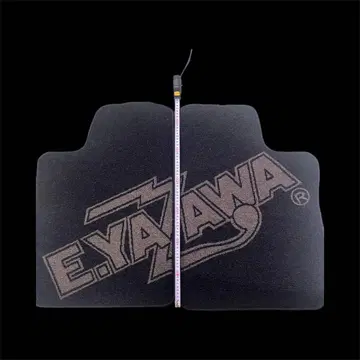 E.YAZAWA 로고 차량용 매트