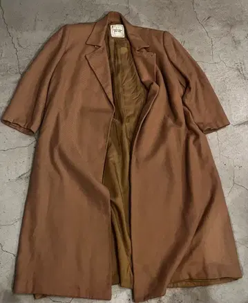 마드모아젤 논논 체스터 코트