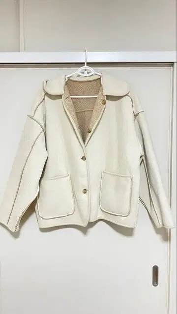 프릭스스토어 카라 부착 리버서블 코듀로이 보아 자켓