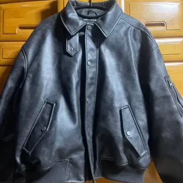 ZARA 충전솜 봄버 가죽 자켓 L 사이즈