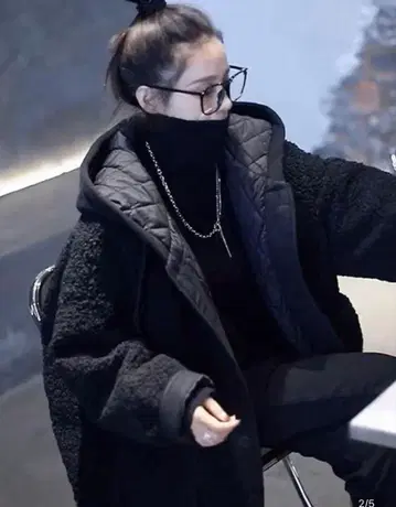 블랙 플리스 자켓 후드 부착