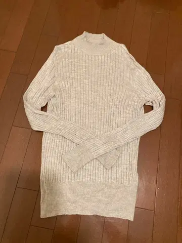 SUSURI 포에타 니트