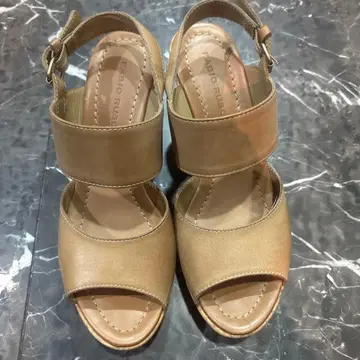 FABIO RUSCONI 베이지 웨지 샌들