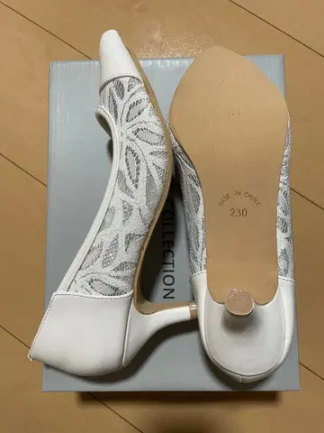 화이트 레이스 스틸레토 펌프스 23cm