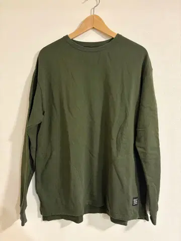 HALFTRACK PRODUCTS LONGSLEEVE POCKET TEE