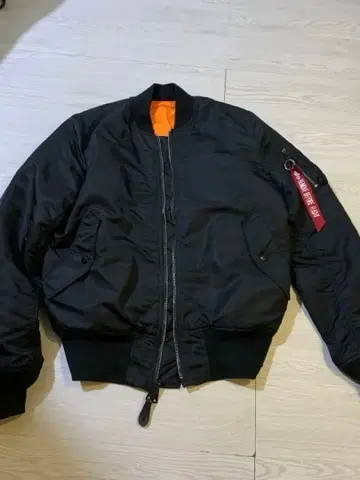 ALPHA INDUSTRIES MA-1 플라이트 자켓