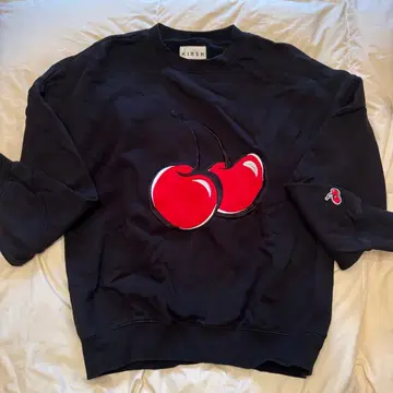 KIRSH 체리 패턴 블랙 맨투맨