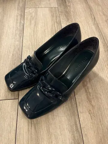 다크 그린 스퀘어토 펌프스