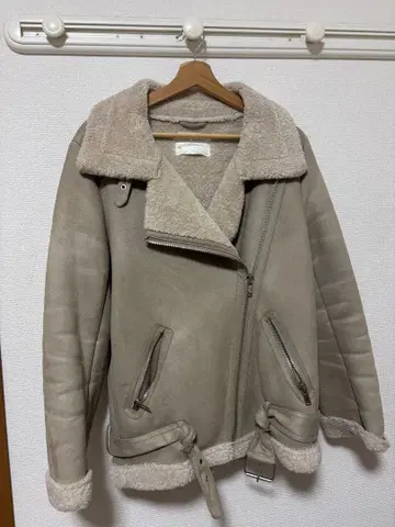 무스탕 코트 베이지 숏 기장