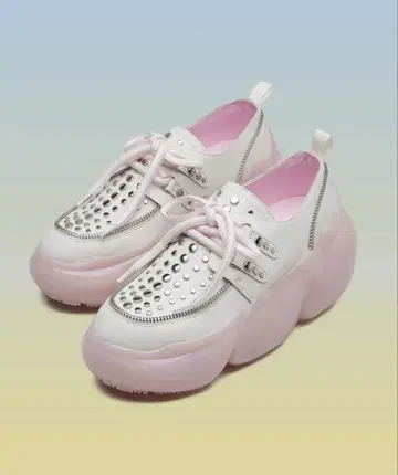 WOOMII 라나 화이트 스니커즈