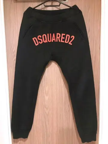[ 새상품급 ] 디스퀘어드 스웨트 팬츠 맨투맨 트레이닝복