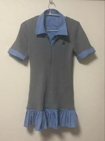 NICE CLAUP 도킹 플리츠 미니 원피스