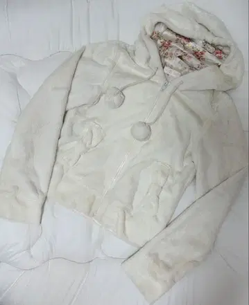 레어템 리즈리사 후드티