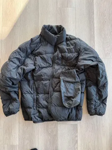 UNIQLO 울트라 라이트 다운 다운 자켓 L 사이즈