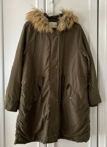 continuer de NICE CLAUP 퍼 달린 모즈 코트