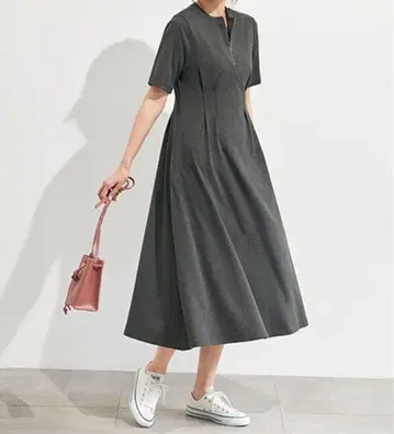 고급스러운 차콜 그레이 플레어 원피스 지퍼 포함