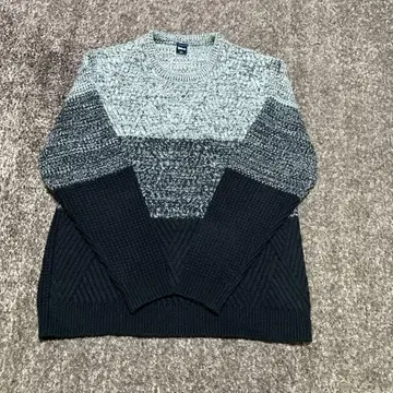 디즈니 스웨터 L