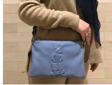 IOPELLE (이오펠레) 숄더백 곰 스케이트보드 곰