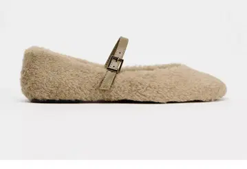 [ 미사용 새상품 ] ZARA 자라 스트랩 퍼 발레리나 슈즈 플랫 신발