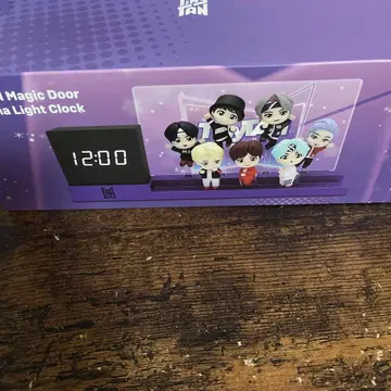 BTS 타이니탄 LED 시계 마이크 드롭 피규어 탁상 시계