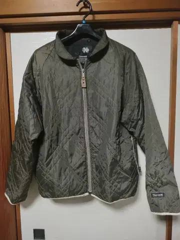 Thinsulate 신살레이트의 경량 충전솜 퀼팅 자켓 M