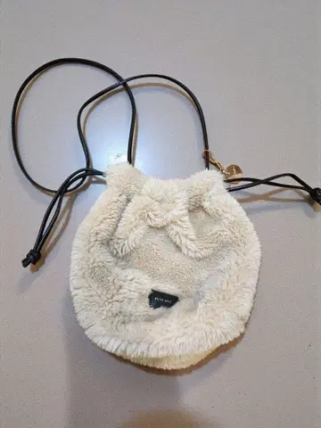 niko and - 베이지 리버서블 숄더백