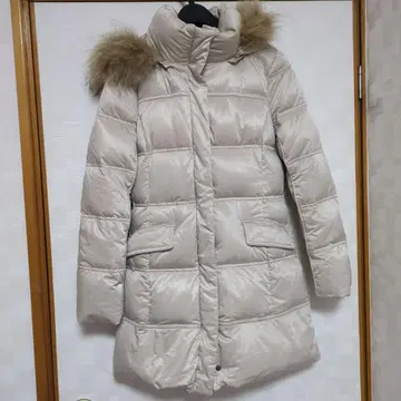 23구 베이지 후드 부착 다운 자켓 S 사이즈