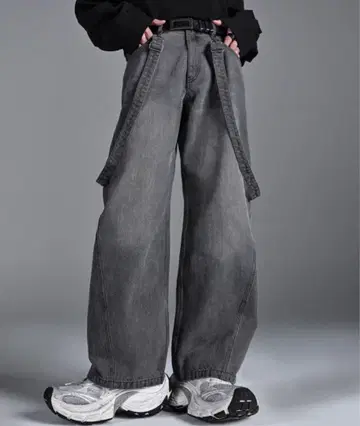 [새상품] ADRER 서스펜더 빈티지 커브 데님 S 사이즈